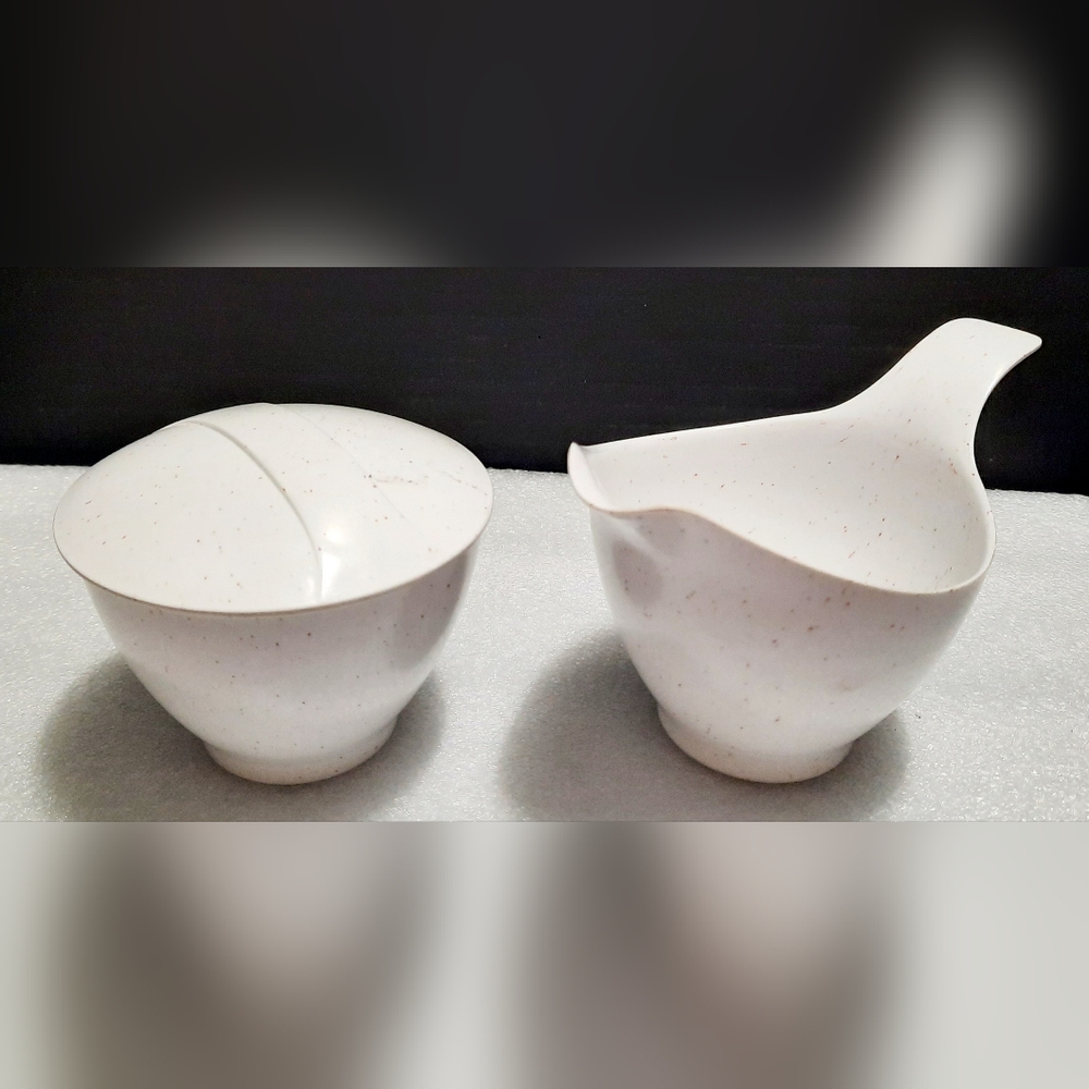 Vintage debonaire melmac cream and sugar set